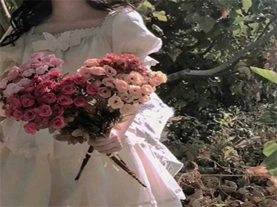 冠希阿娇胸被揉到高潮,娱乐圈风波：神秘视频引发热议-2