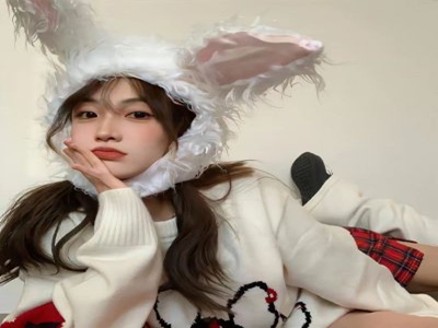 女巨人胃中消化男生,神秘山洞惊现女巨人，男子险遭吞噬-3