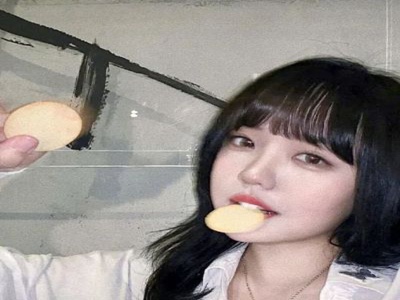脱掉女老师内衣的XX软件,网络应用挑战道德底线，社会谴责！-2