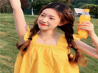 女老师被打屁股,校园暴力：女教师被打引关注-2