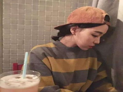 美女脱光衣服软件,换装软件引争议，隐私道德成焦点-4