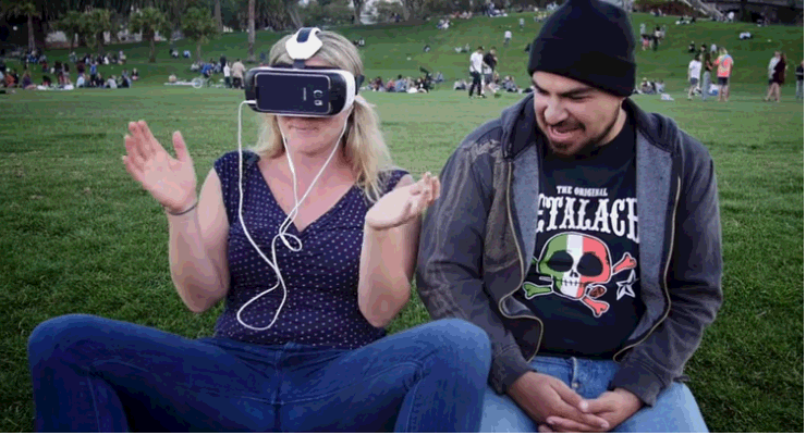 第一次体验VR虚拟眼镜色情片：棒极了！